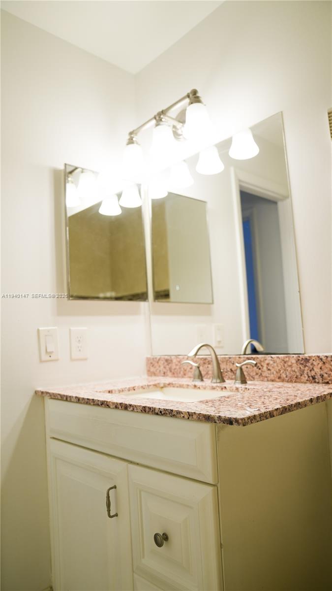 TOWNHOMES OF LA JOLLA - Residential