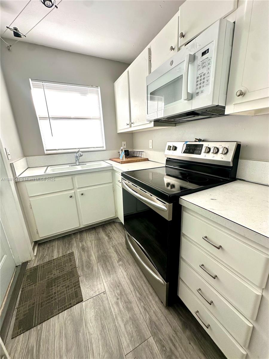 PARADISE BY THE SEA CONDO - Residential Lease