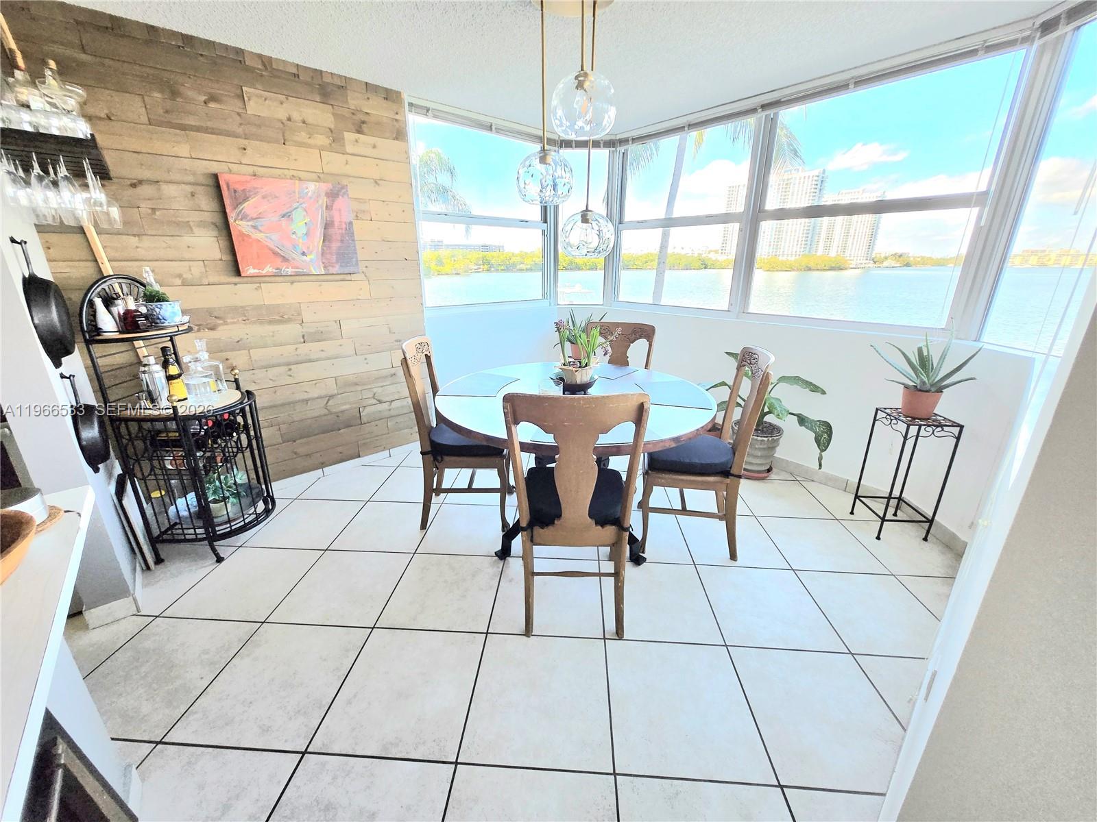 REEF NORTH CONDO - Residential