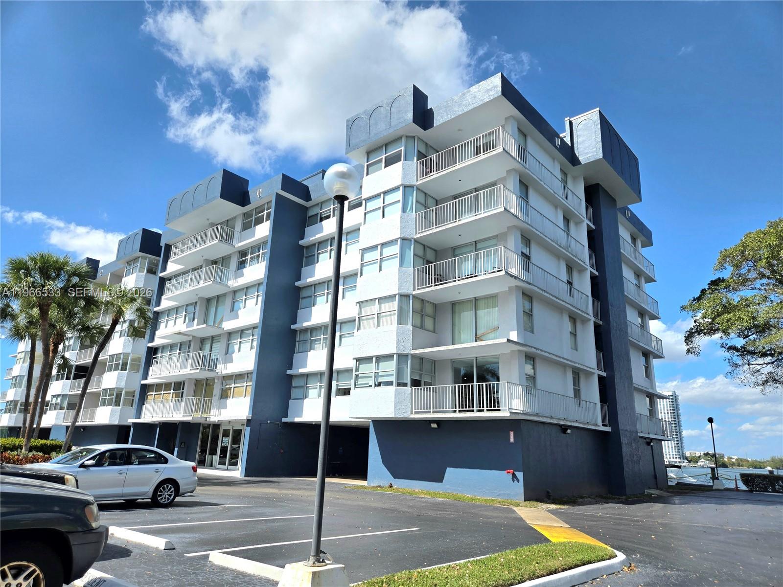 REEF NORTH CONDO - Residential