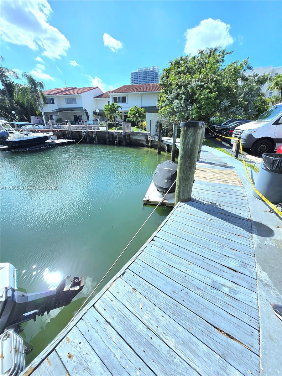 REEF NORTH CONDO - Residential