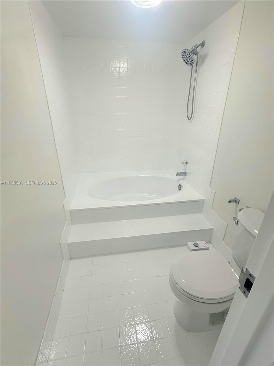 REEF NORTH CONDO - Residential