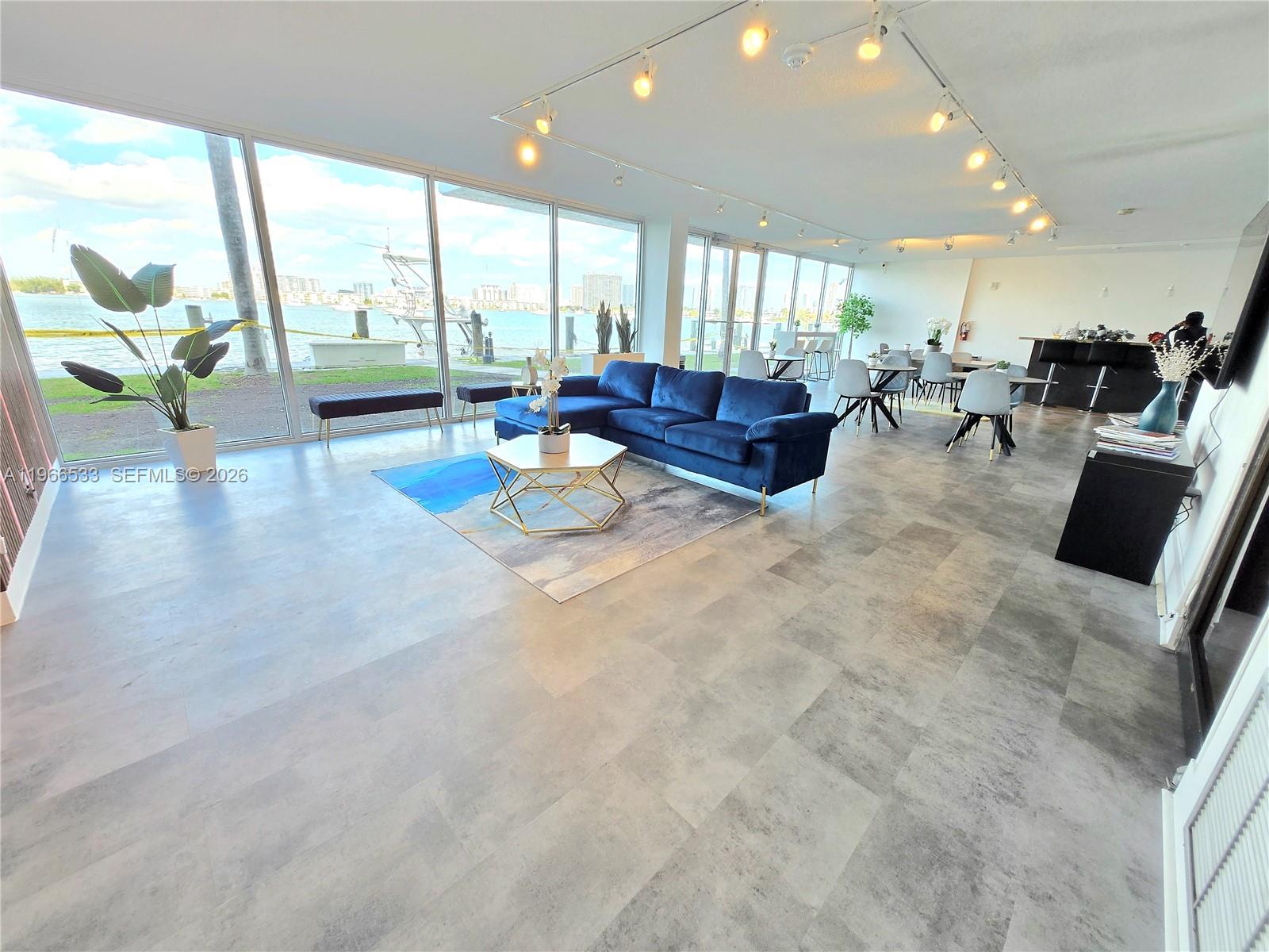 REEF NORTH CONDO - Residential