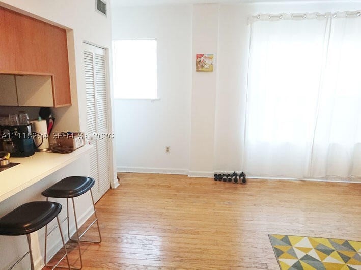 1200 Euclid Ave 206