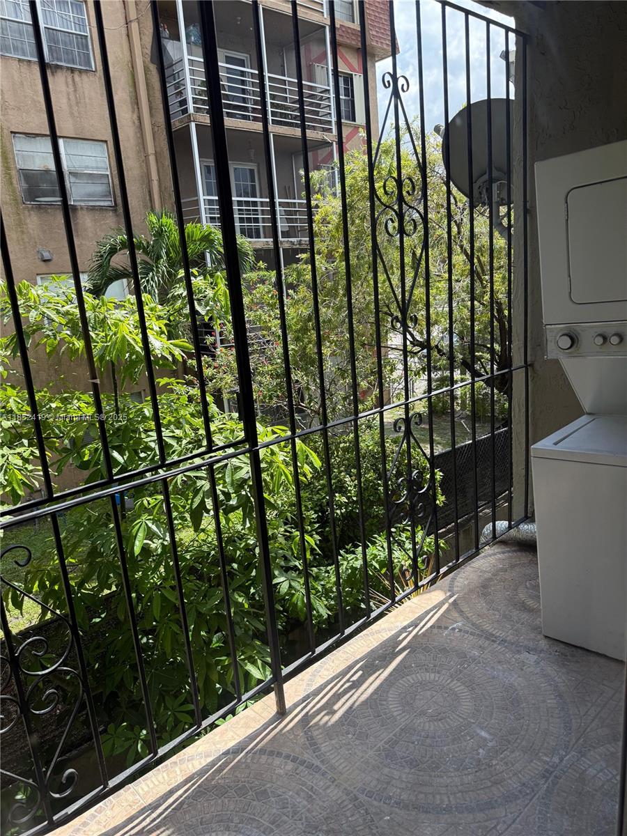 TIERRA DEL SOL CONDO - Residential