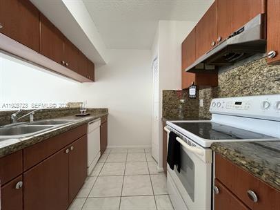 CORAL WEST CONDO - Residential Lease