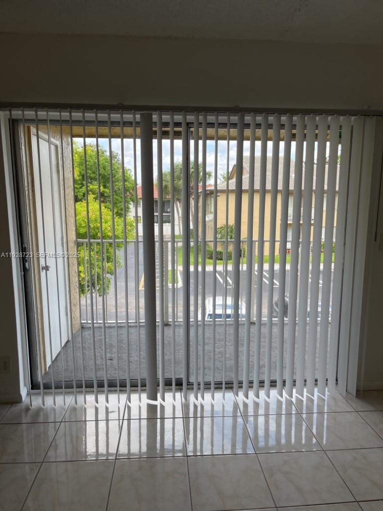 CORAL WEST CONDO - Residential Lease