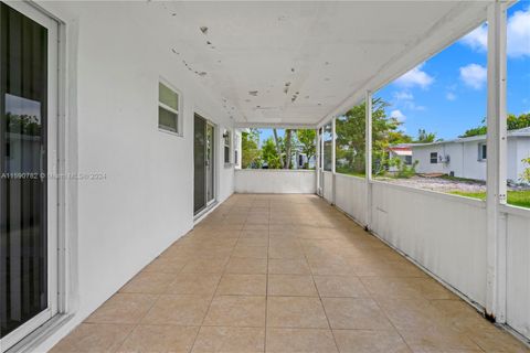 Single Family Residence in Margate FL 1698 67th Ave Ave 36.jpg