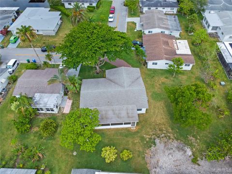 Single Family Residence in Margate FL 1698 67th Ave Ave 40.jpg