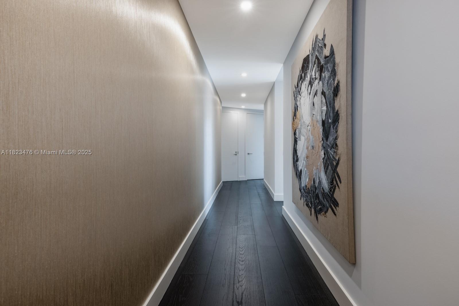 18555 COLLINS AVENUE COND - Residential