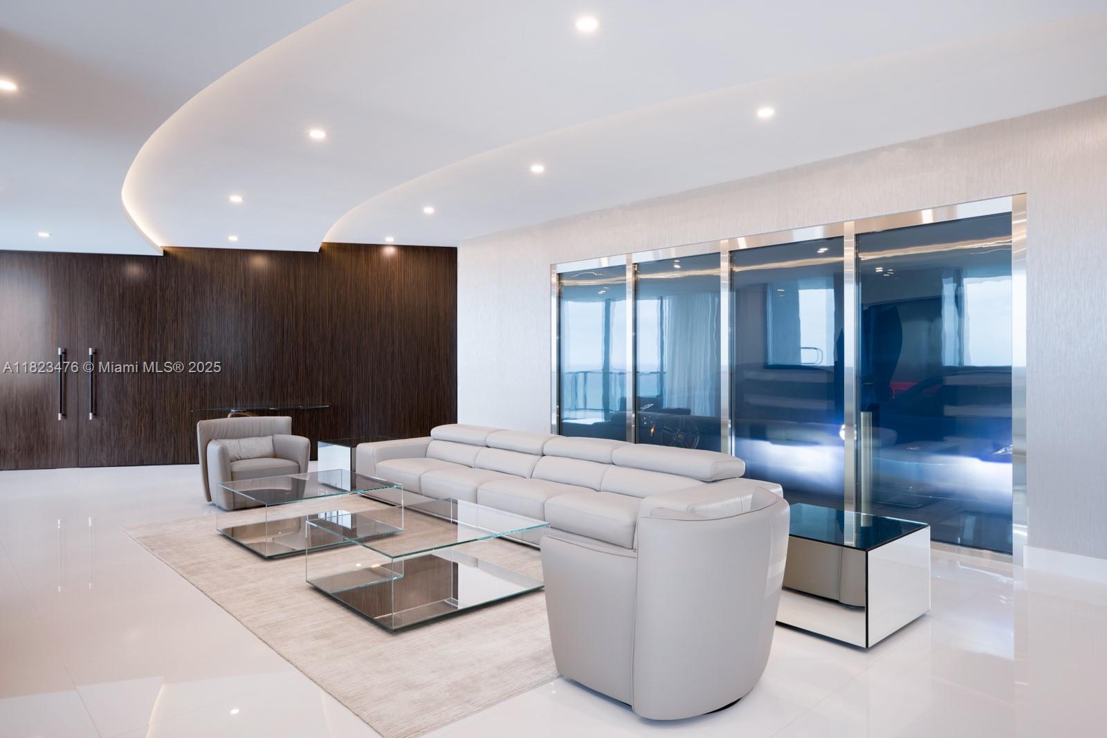 18555 COLLINS AVENUE COND - Residential