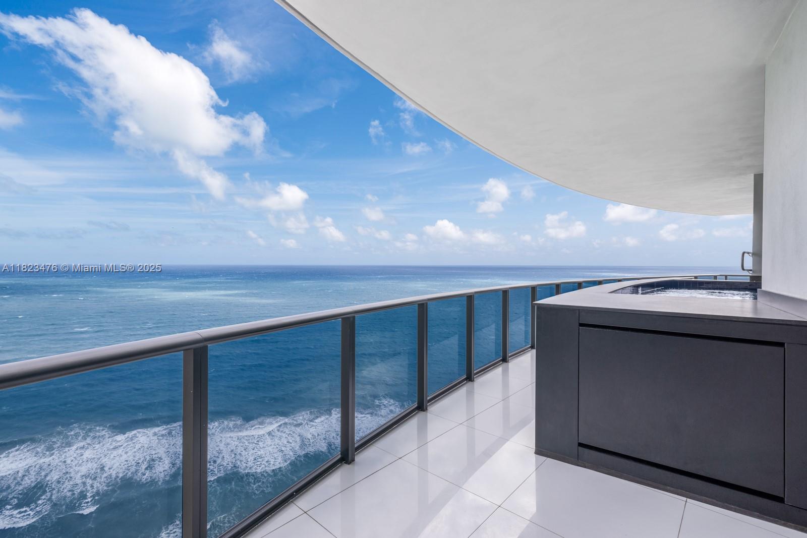 18555 COLLINS AVENUE COND - Residential