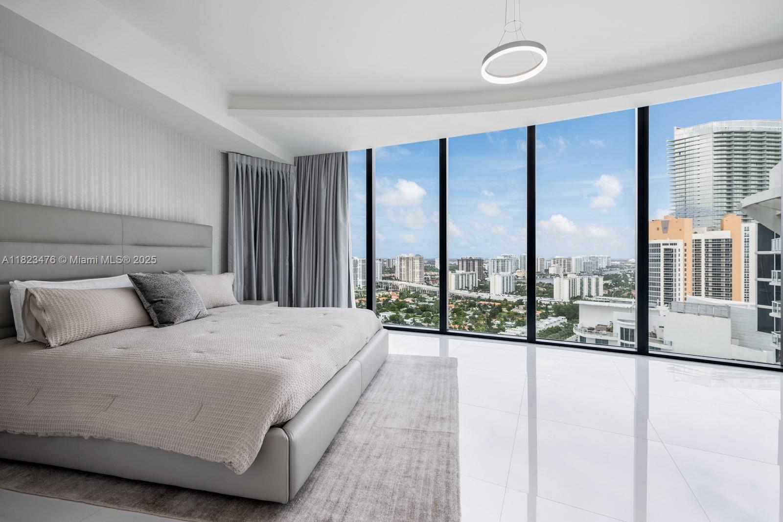 18555 COLLINS AVENUE COND - Residential