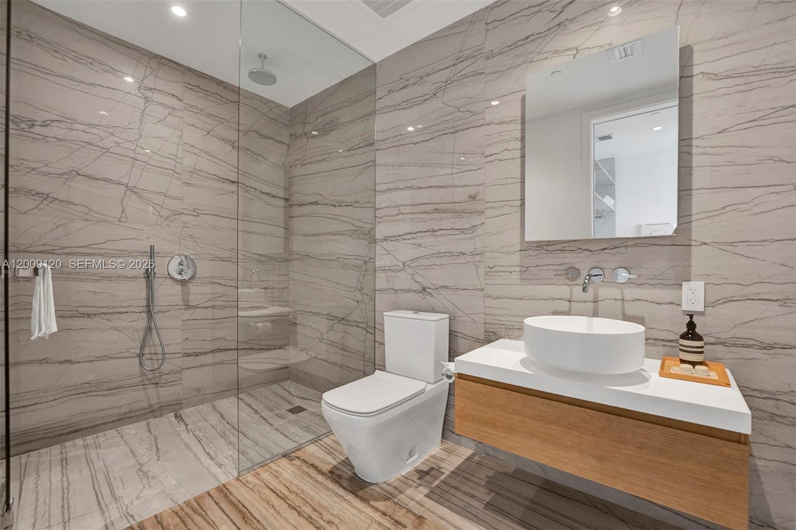 8701 COLLINS AVE CONDO - Residential Lease