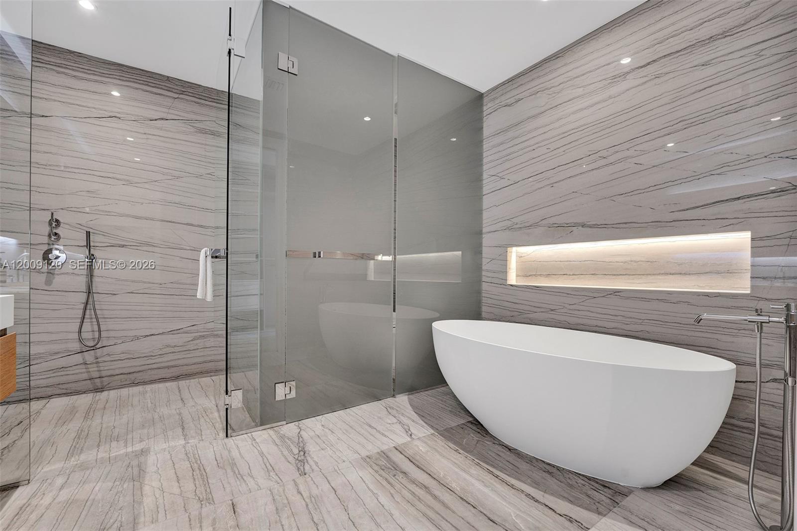 8701 COLLINS AVE CONDO - Residential Lease