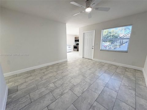 4119 Woodside Dr 1 Coral Springs FL 33065