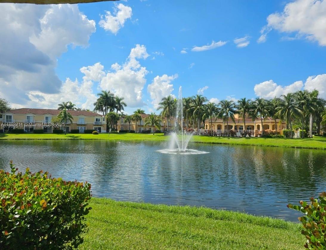 MELROSE POINT - Residential