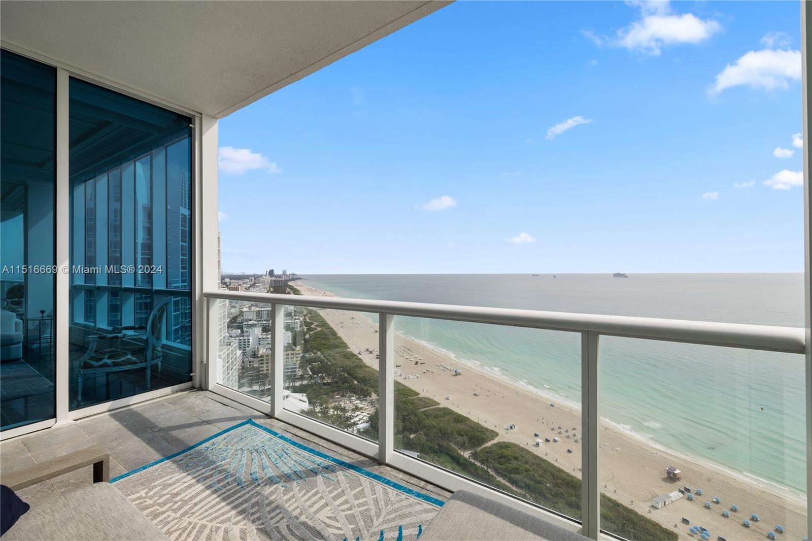 CONTINUUM ON SOUTH BEACH - Residential