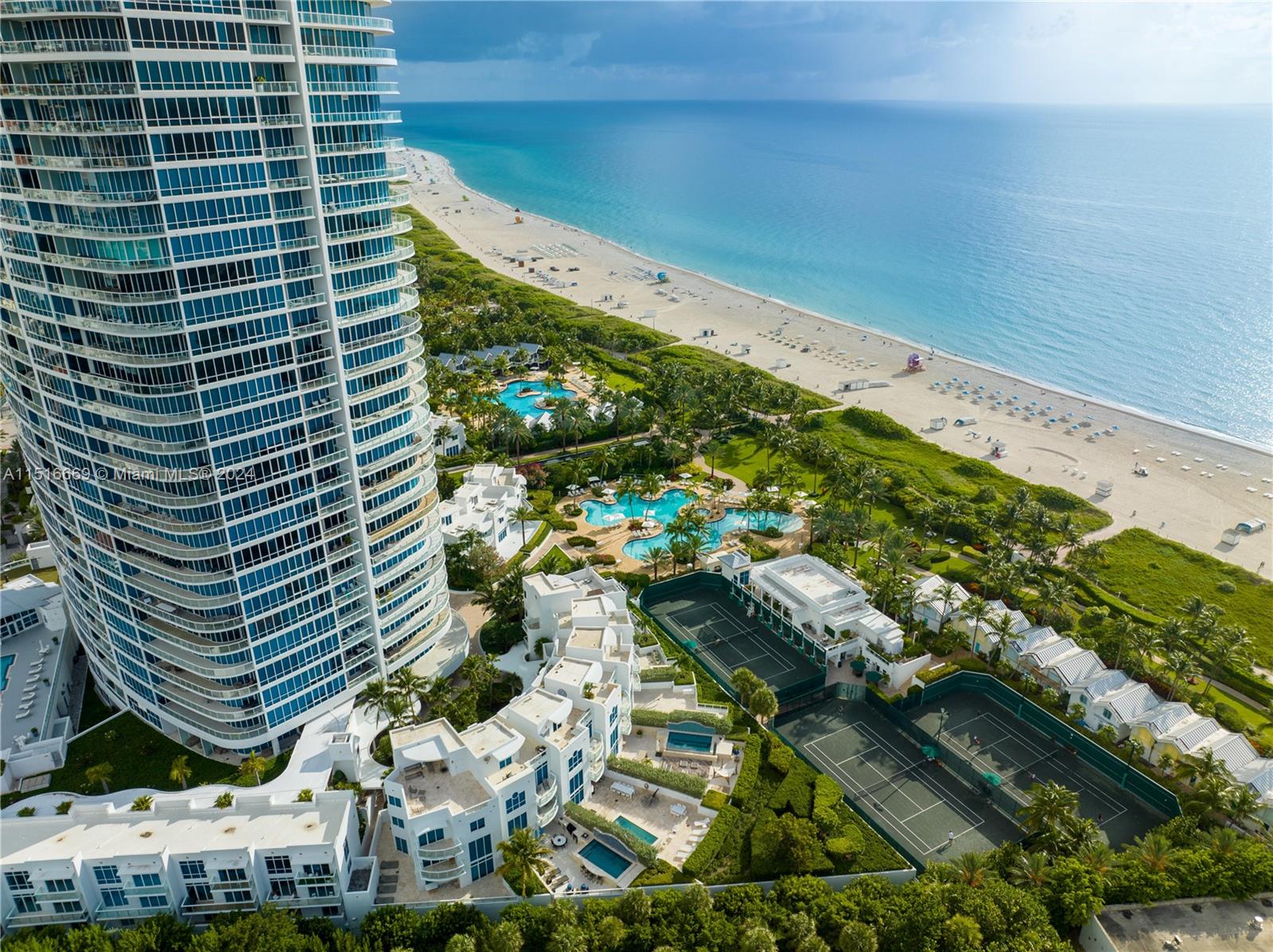 CONTINUUM ON SOUTH BEACH - Residential