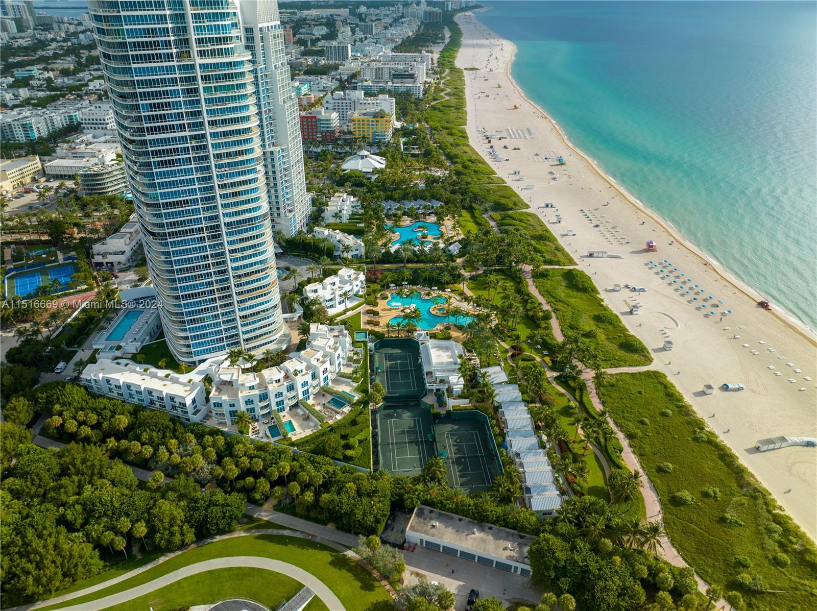 CONTINUUM ON SOUTH BEACH - Residential