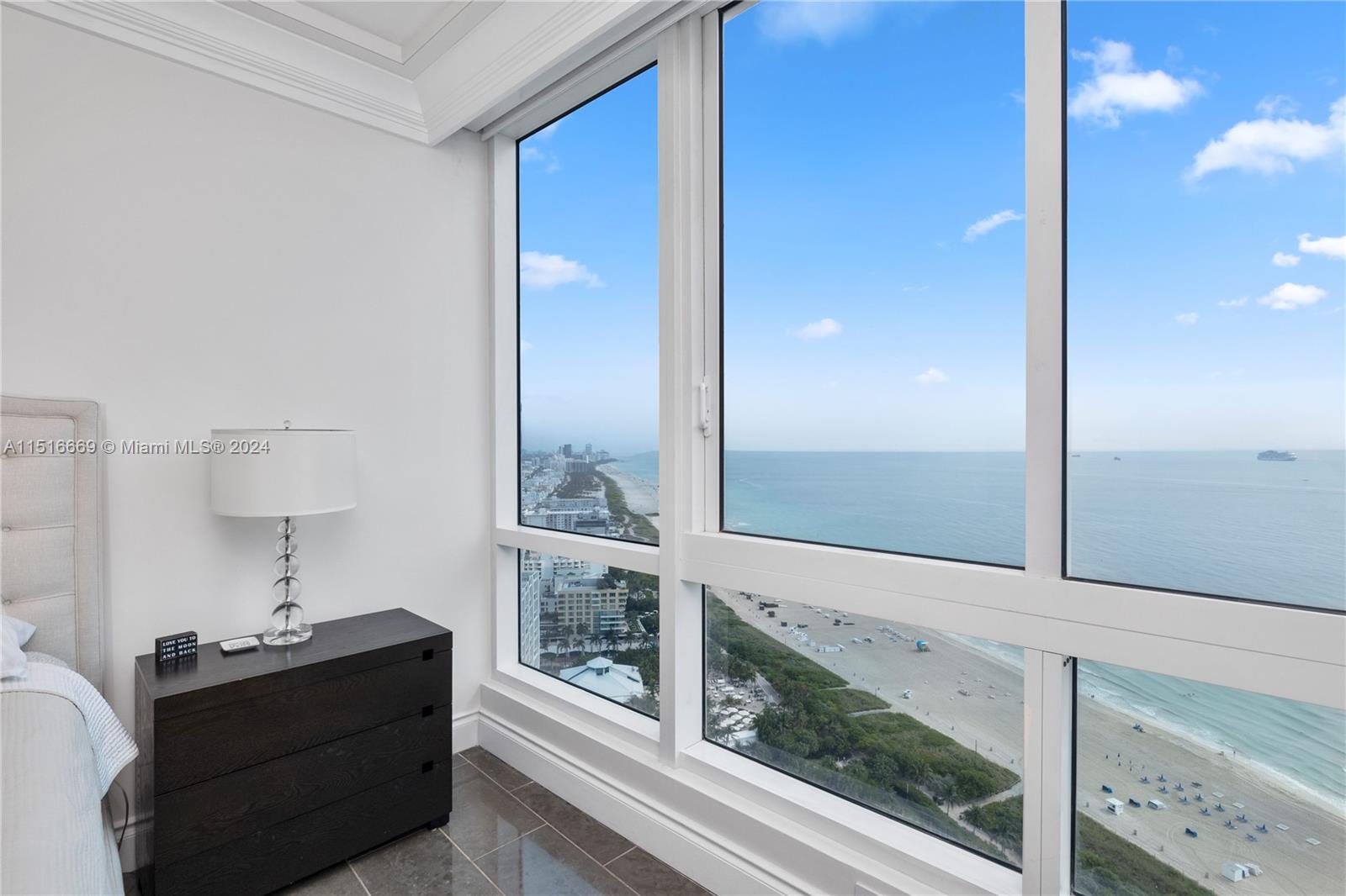 CONTINUUM ON SOUTH BEACH - Residential