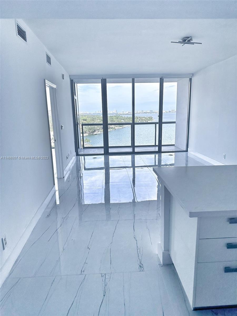 BLUE CONDO - Residential Lease