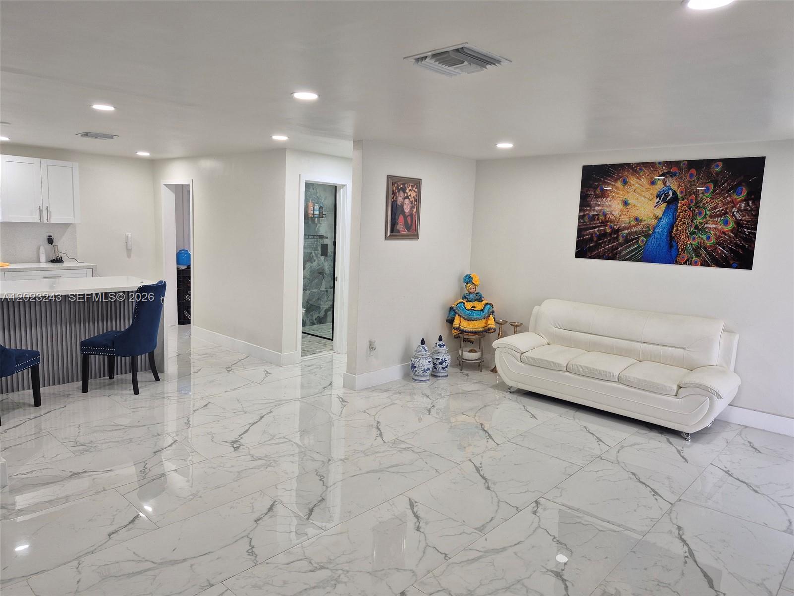 FRIEDLAND MANOR - Residential