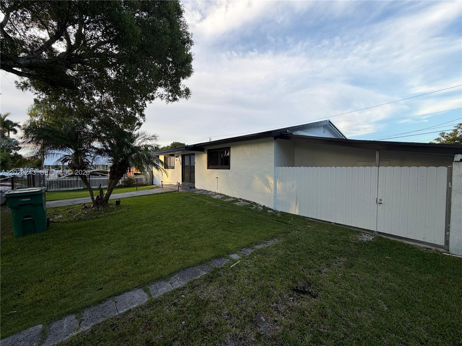 FRIEDLAND MANOR - Residential