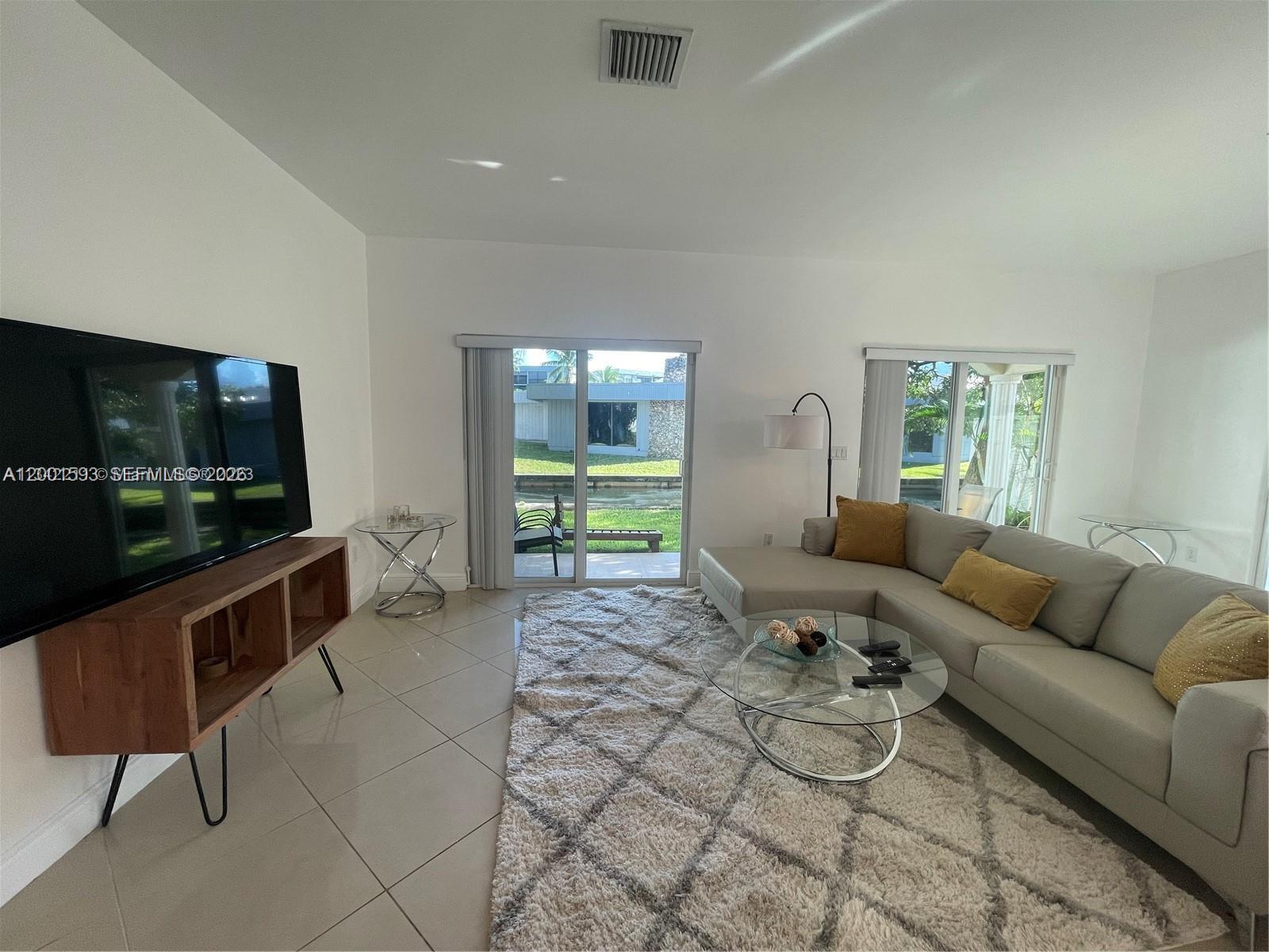 SEACREST ISLES 1 ADD - Residential Income