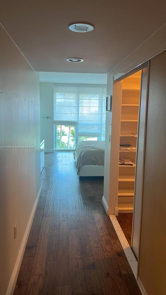16500 Collins Ave 652