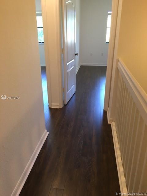 THE COURTS AT BAYSHORE I - Residential Lease