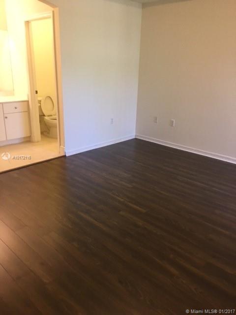 THE COURTS AT BAYSHORE I - Residential Lease