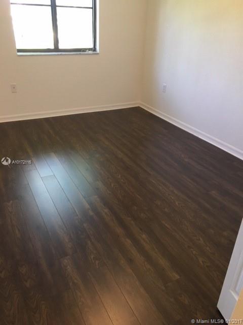 THE COURTS AT BAYSHORE I - Residential Lease