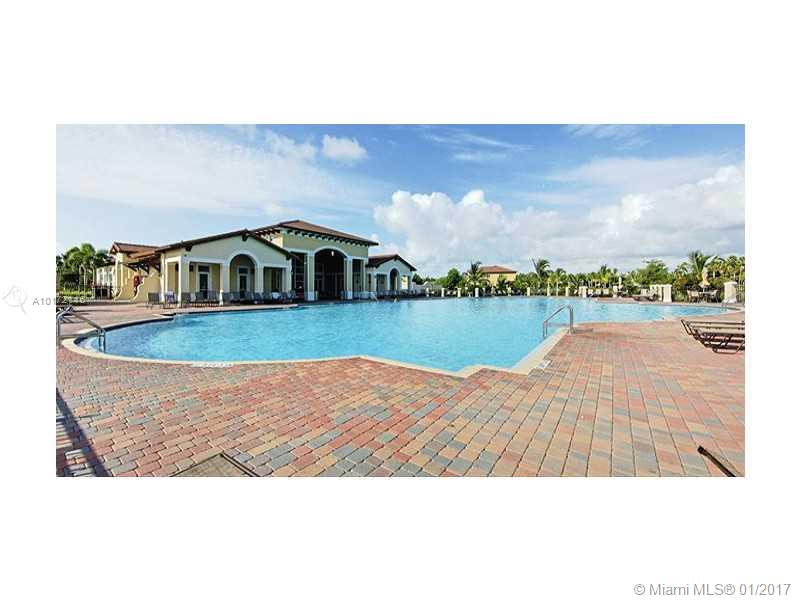 THE COURTS AT BAYSHORE I - Residential Lease