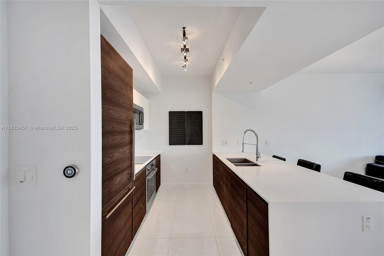 301 Altara Ave 729