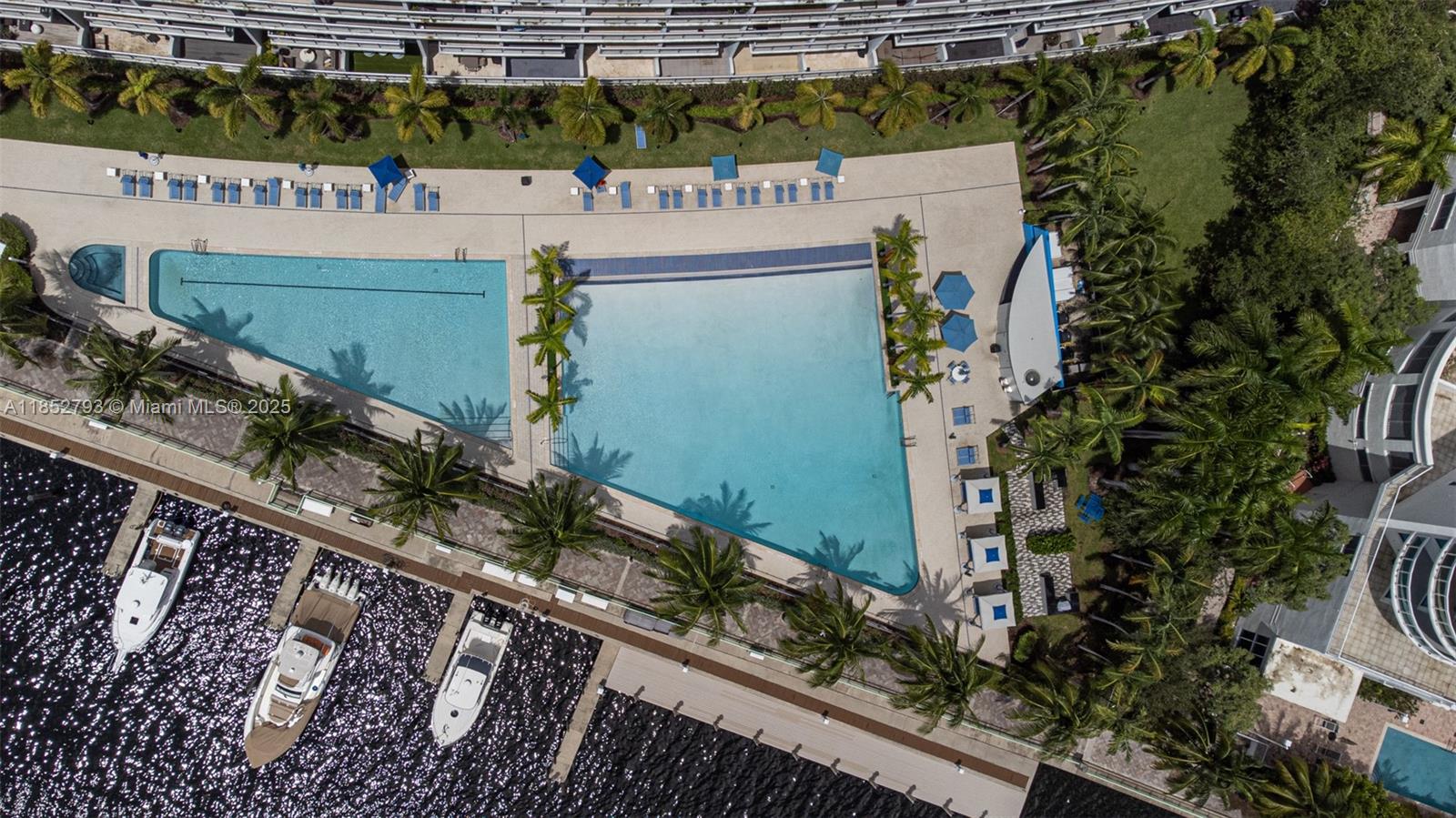 ARTECH RESIDENCES AT AVEN - Residential