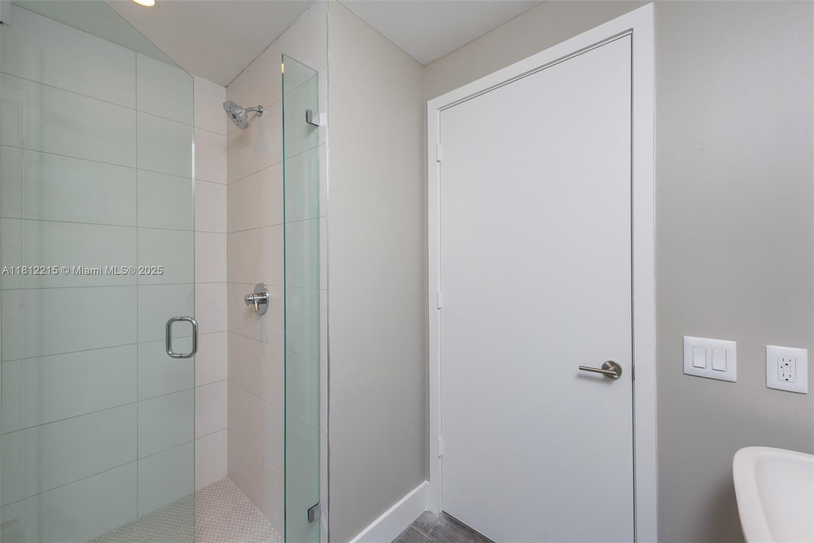 BISCAYNE BEACH CONDO - Residential Lease