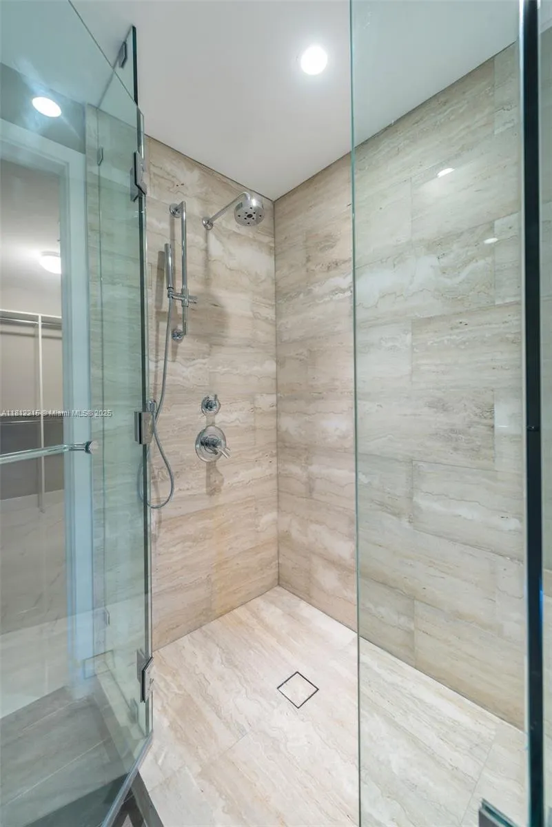 Miami, Florida 33137, United States, 2 Bedrooms Bedrooms, ,3 BathroomsBathrooms,Residential,Active,139612