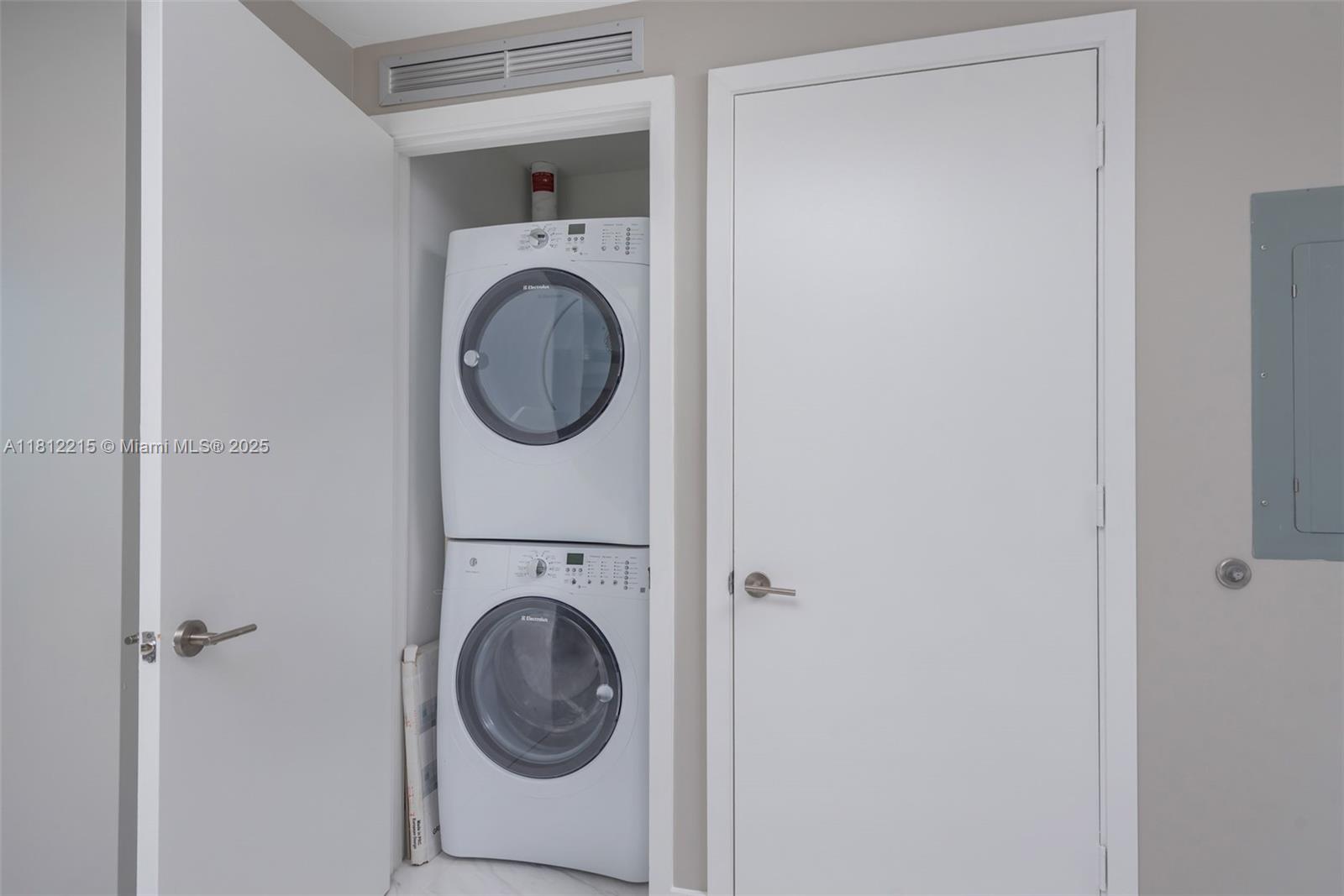 BISCAYNE BEACH CONDO - Residential Lease