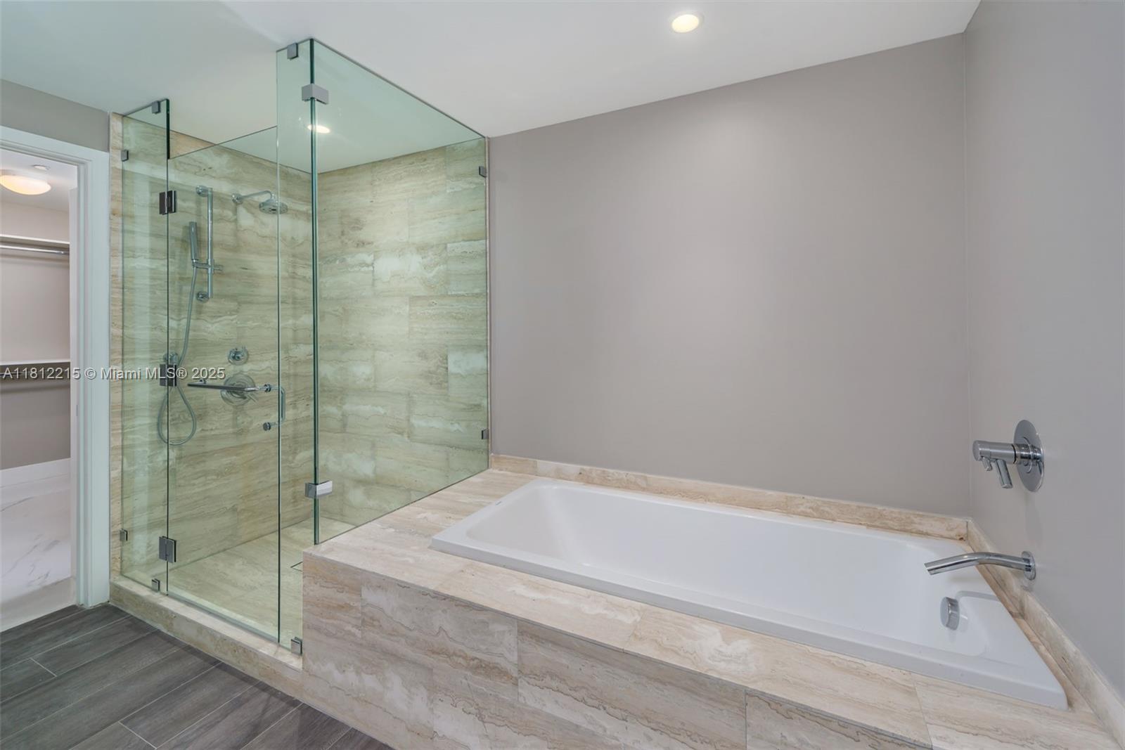BISCAYNE BEACH CONDO - Residential Lease