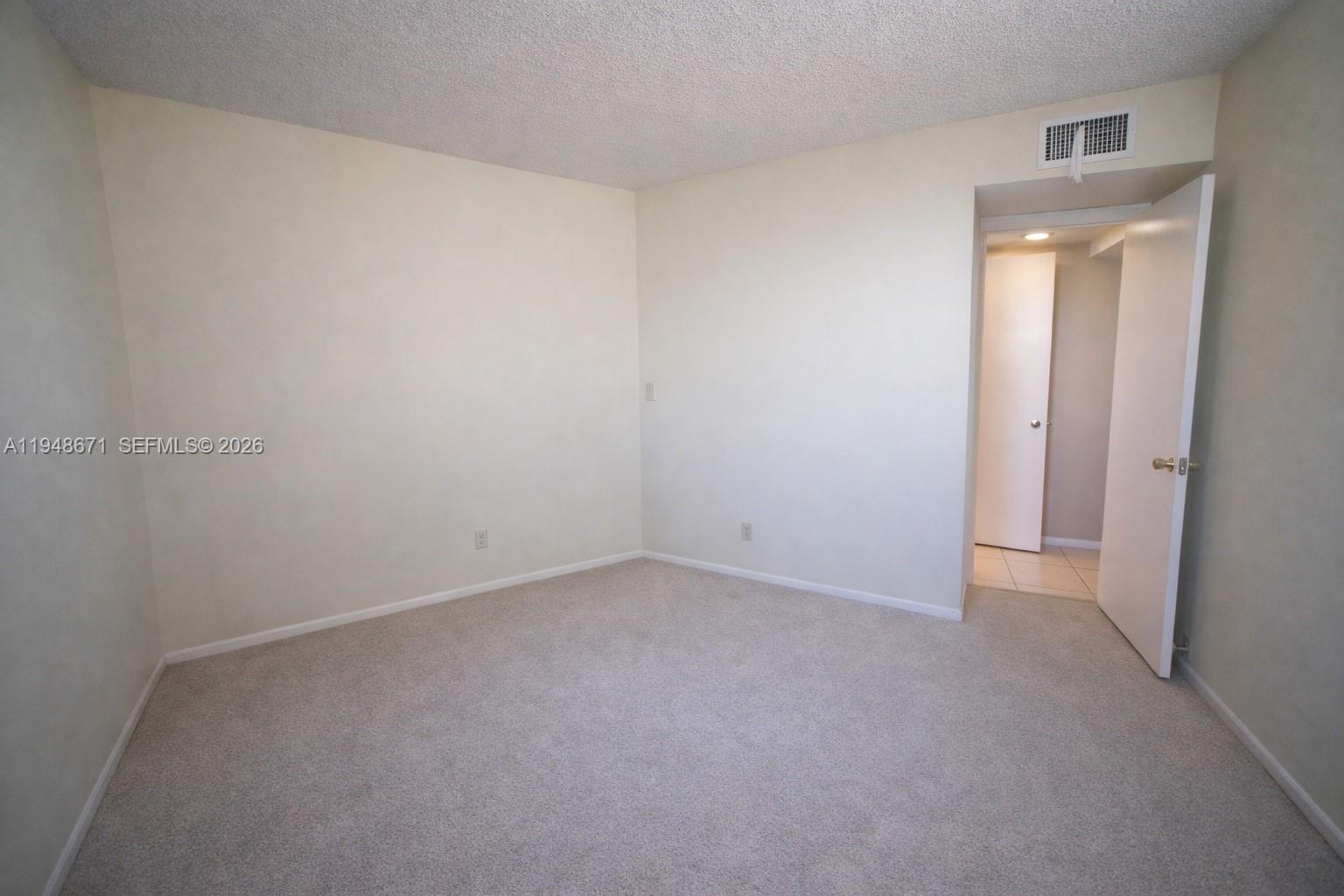 NORTH HAMPTON COURT CONDO - Residential