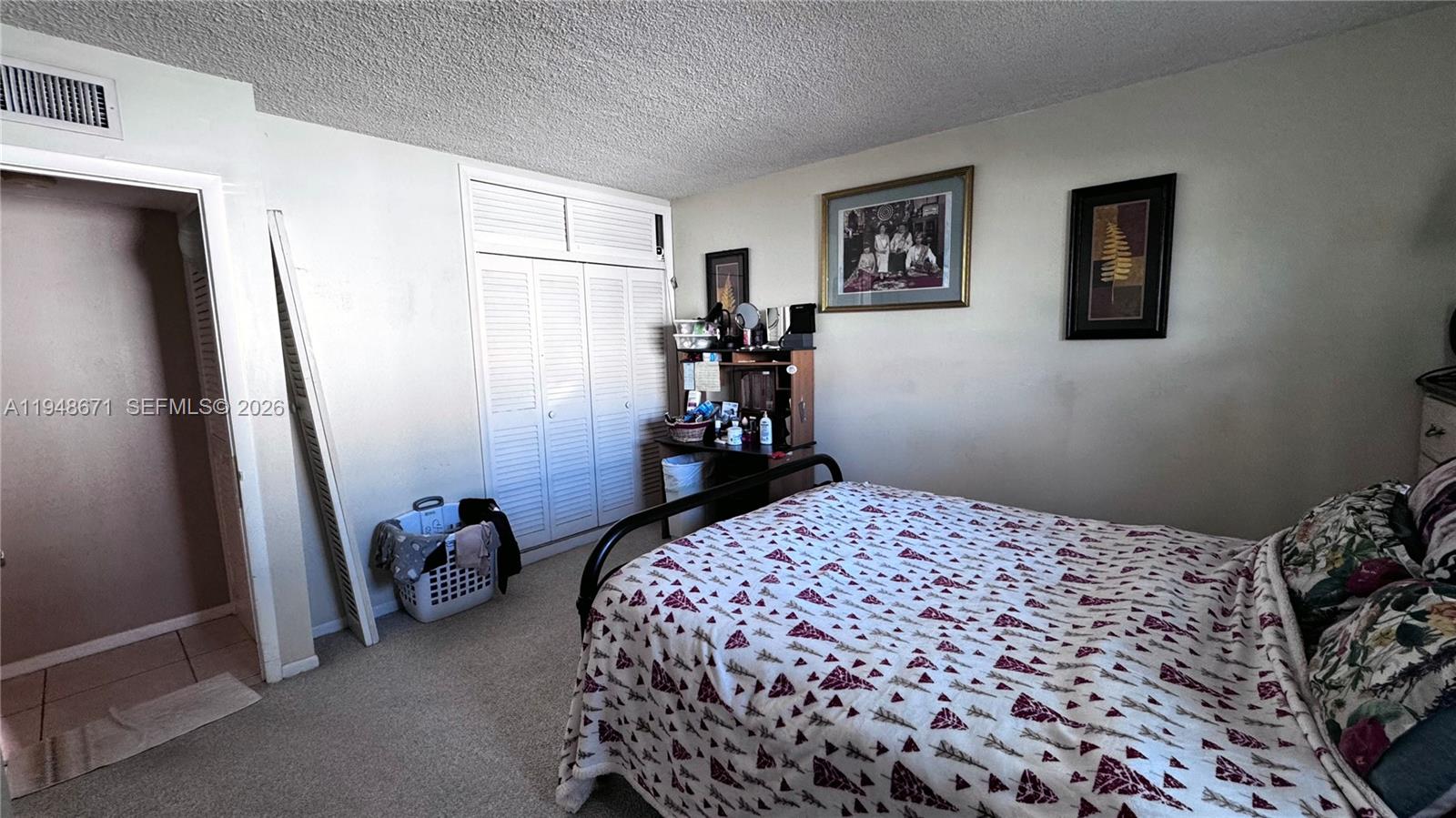 NORTH HAMPTON COURT CONDO - Residential