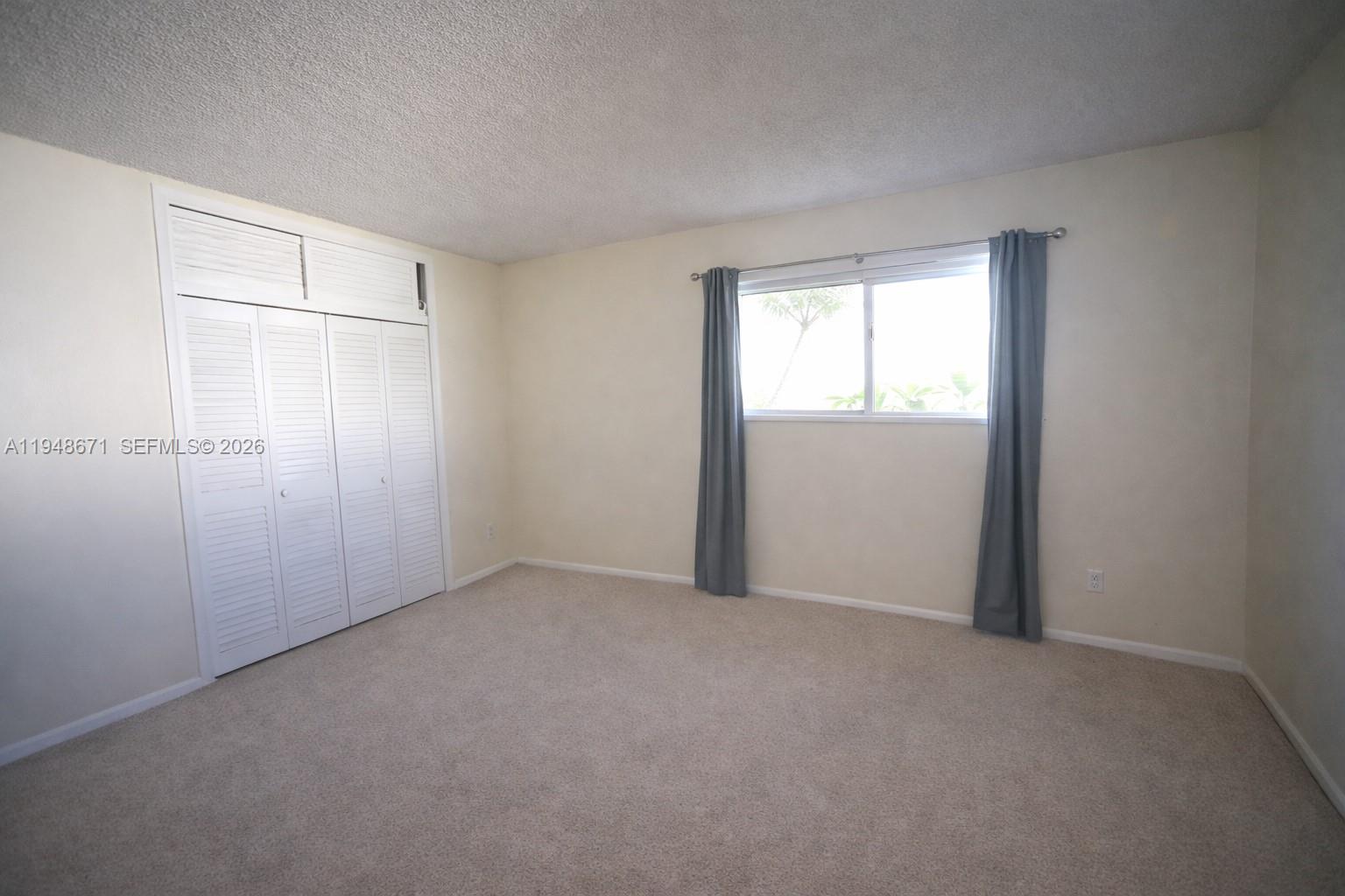 NORTH HAMPTON COURT CONDO - Residential