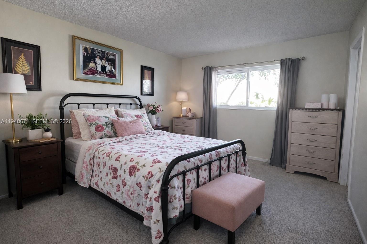 NORTH HAMPTON COURT CONDO - Residential