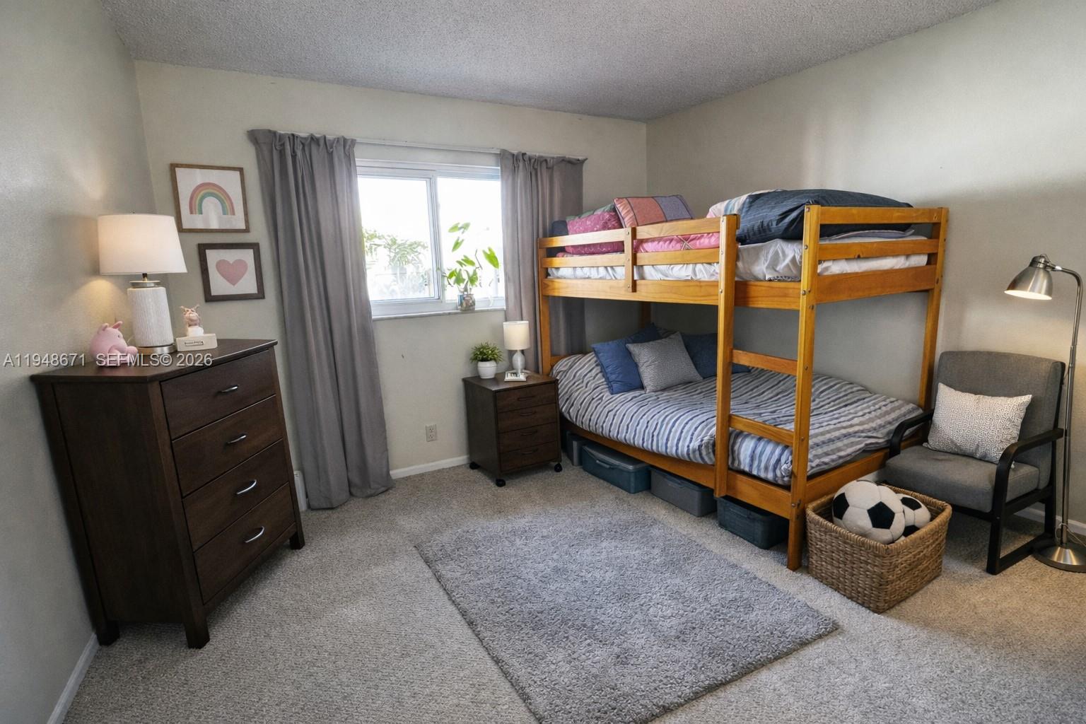 NORTH HAMPTON COURT CONDO - Residential