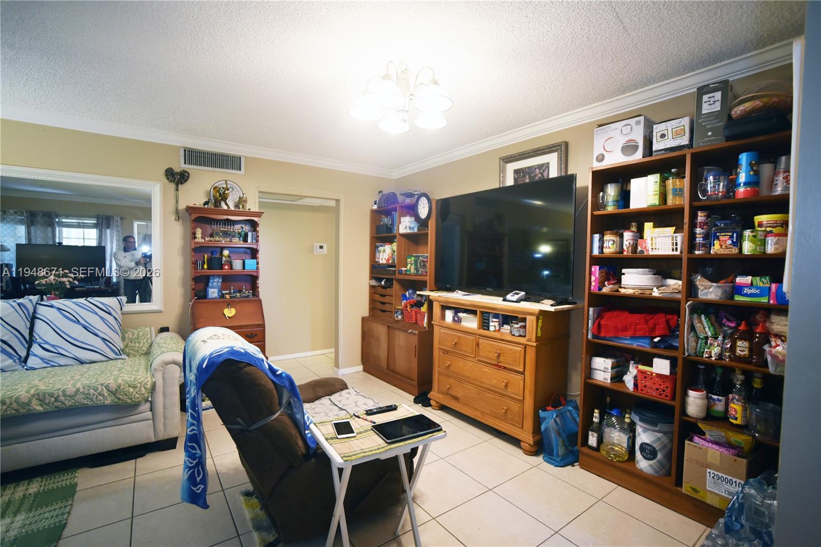 NORTH HAMPTON COURT CONDO - Residential