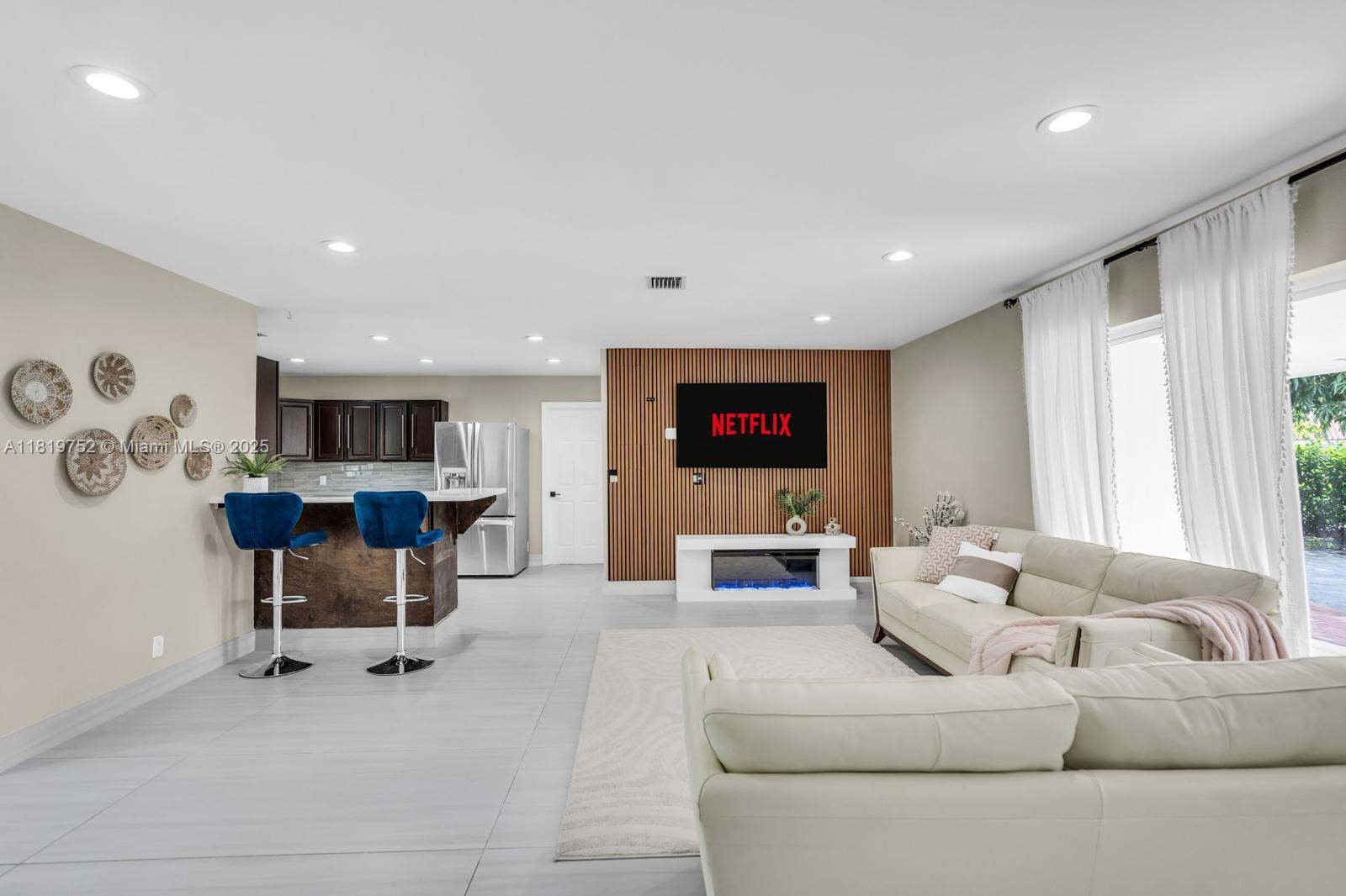 CORAL PARK REPLAT - Residential Lease