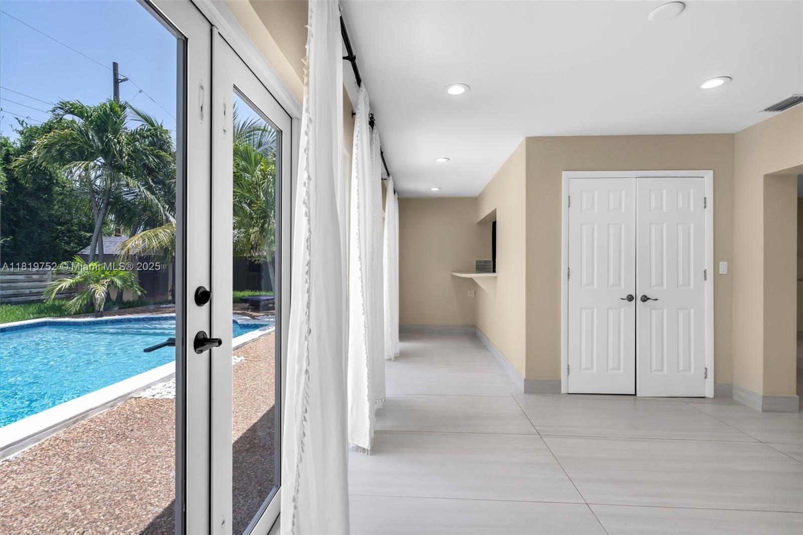 CORAL PARK REPLAT - Residential Lease