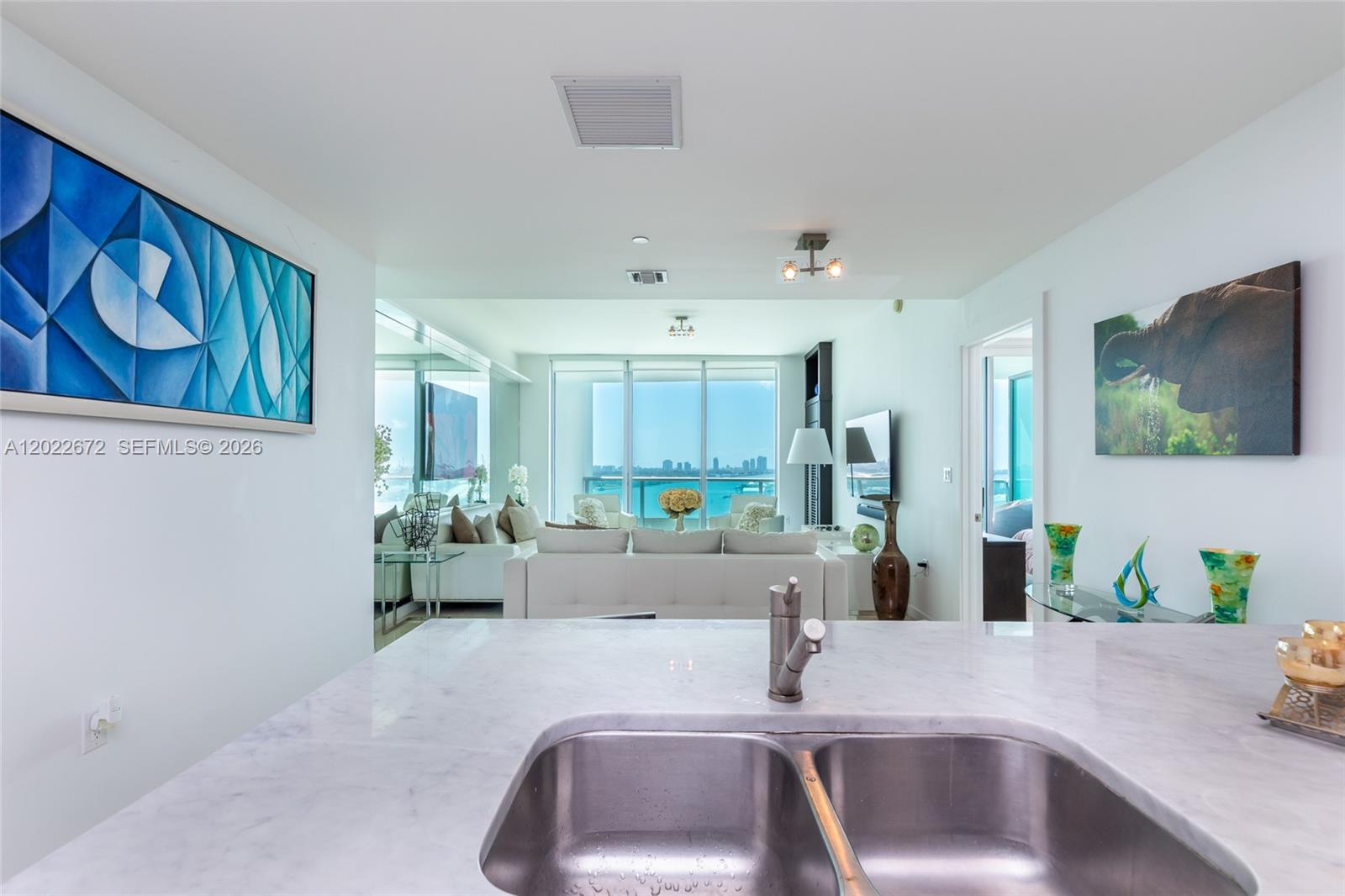 900 Biscayne Blvd 2002