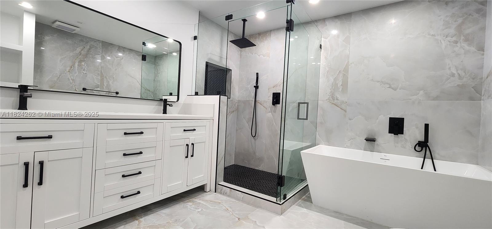 2146 Van Buren St 403